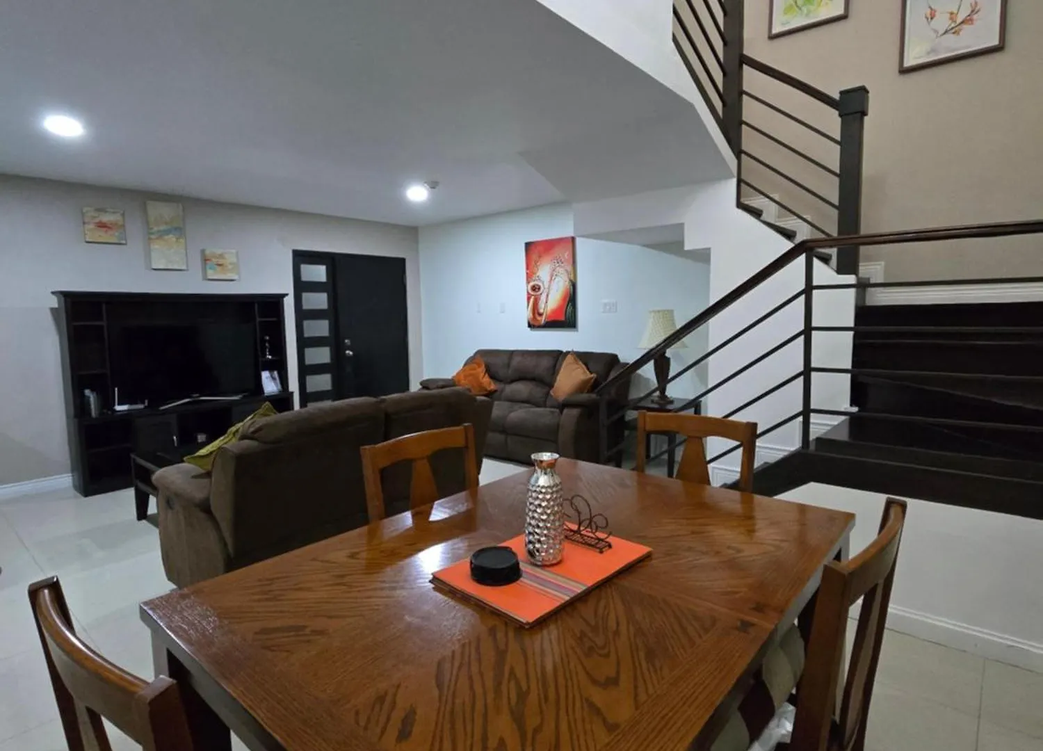 Charming Serene Penthouse With Pool & Gym New קינגסטון דירה